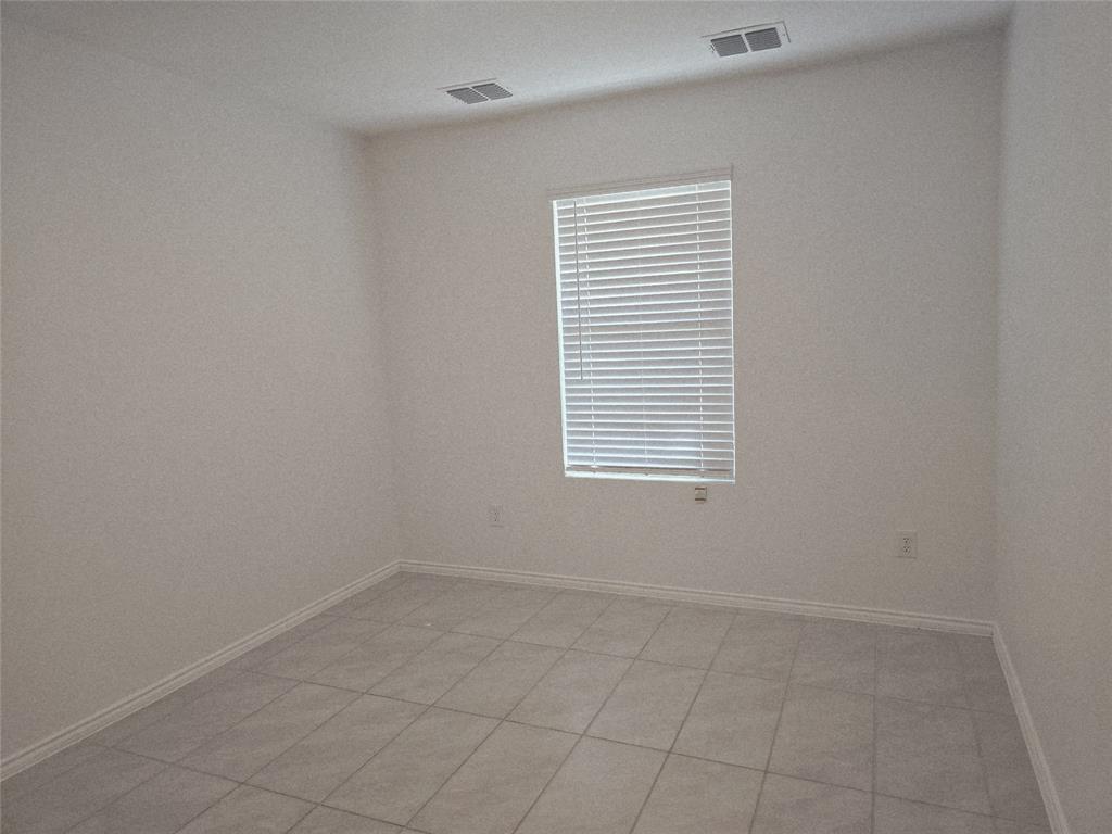 14017 Ilderton Street Pilot Point, TX 76258 - Photo 10 of 22