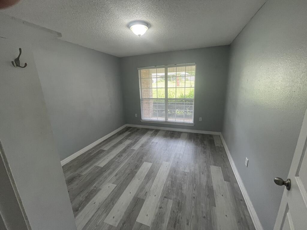 427 Triton Street Crestview, FL 32536 - Photo 12 of 14 65077A6E-2D8B-4D8B-8259-77AFAD3808C6_1_1