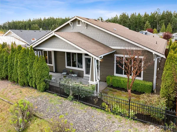 $785,000 | 8633 Bainbridge Loop Northeast, Lacey, WA 98516