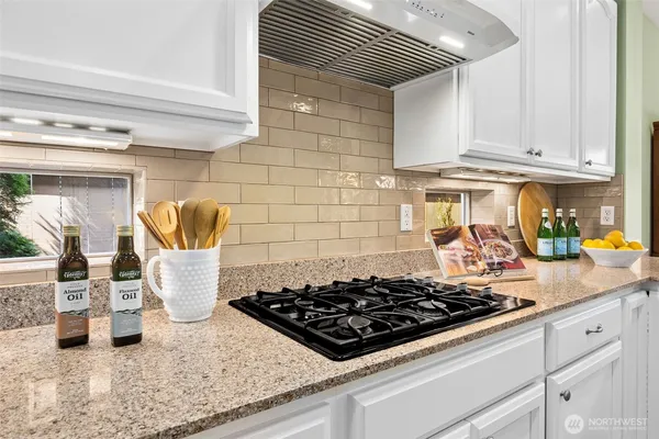 $785,000 | 8633 Bainbridge Loop Northeast, Lacey, WA 98516