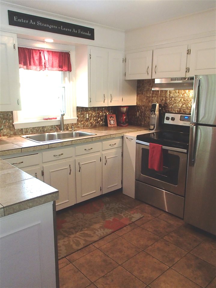 8 Glen Road Keene, NH 03431 - Photo 6 of 20