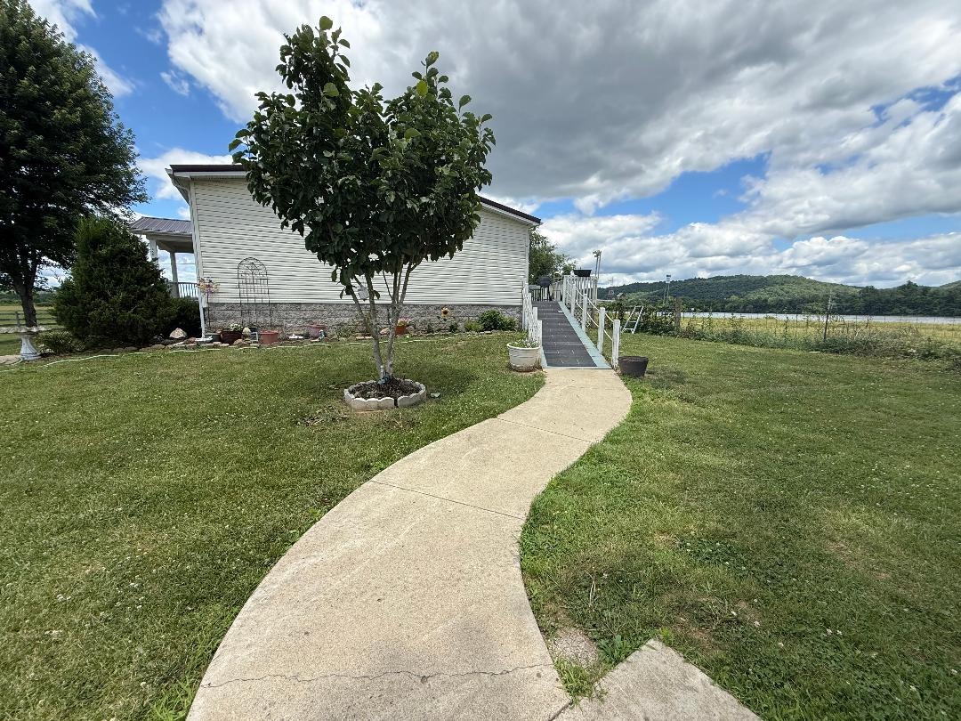 458 Riverlanding Road Greenup, KY 41144 - Photo 11 of 41