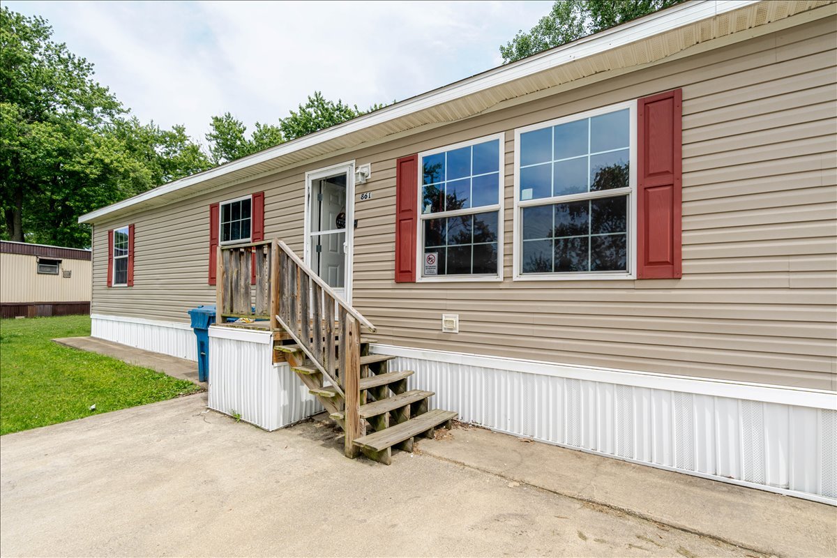 861 4th Street Normal, IL 61761 - Photo 4 of 37