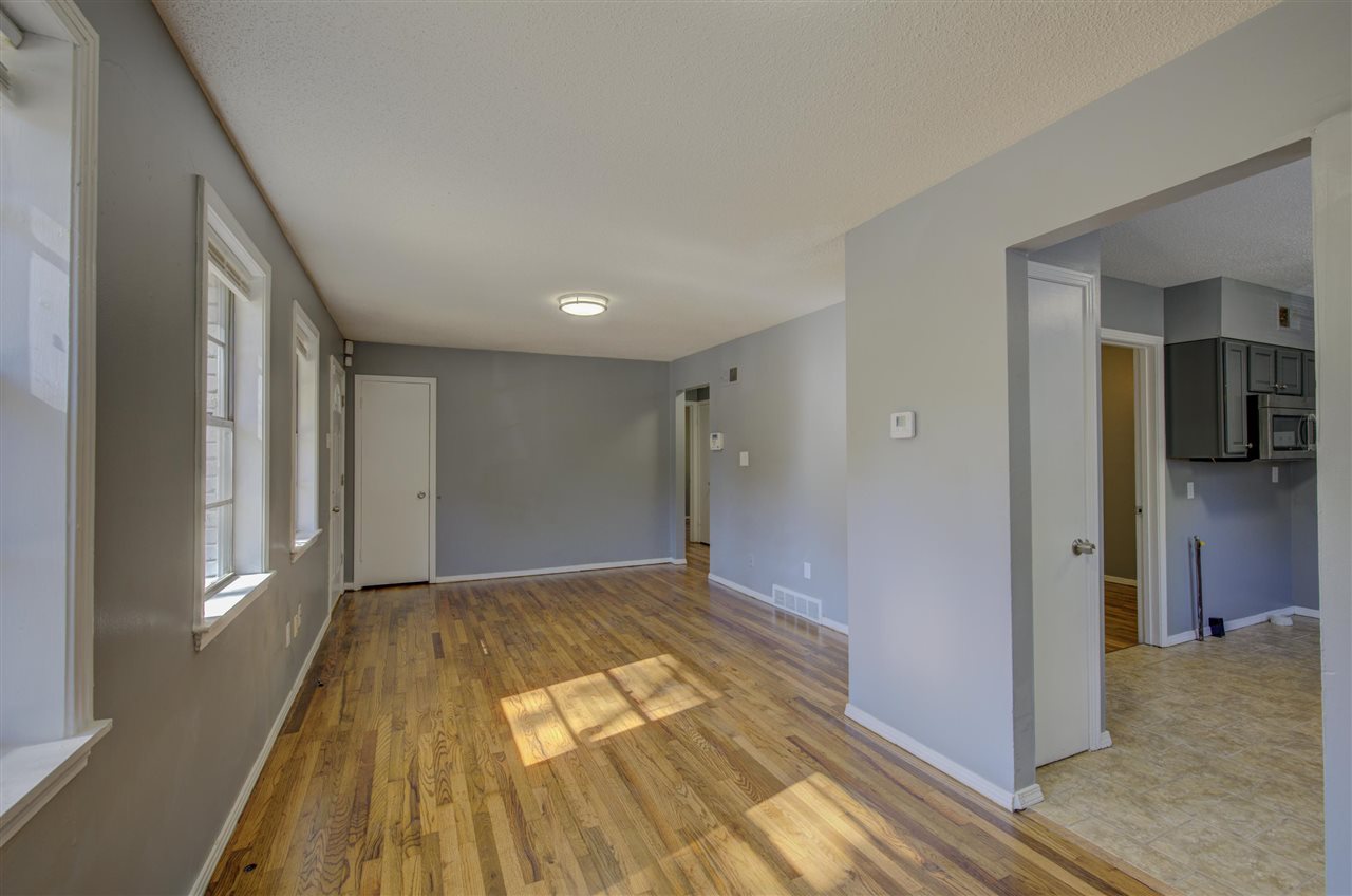 3574 Carrington Road Memphis, TN 38111 - Photo 6 of 22 a view of hallway with wooden floor