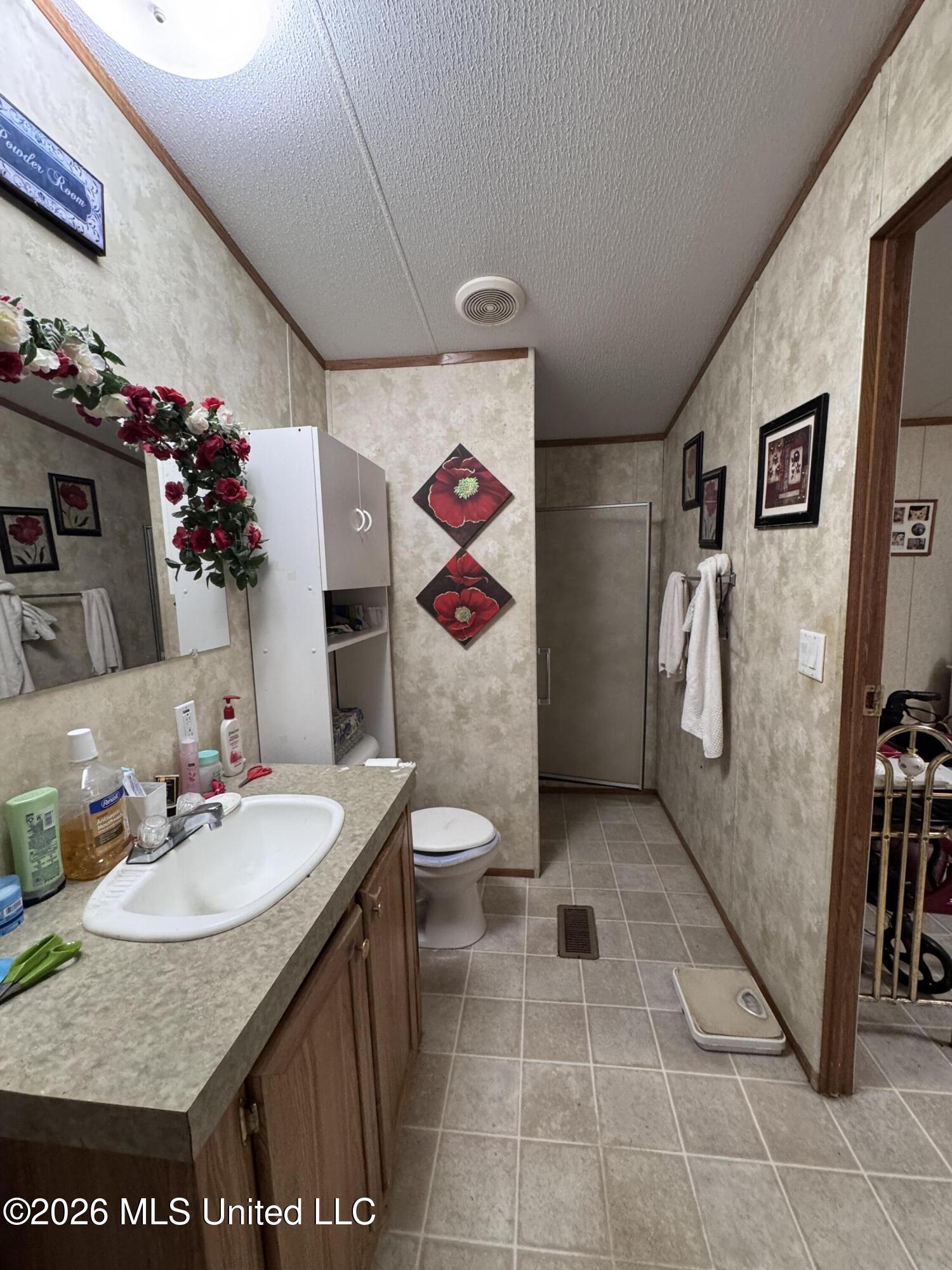 1990 Brasher Road Biloxi, MS 39532 - Photo 12 of 18 IMG_1884