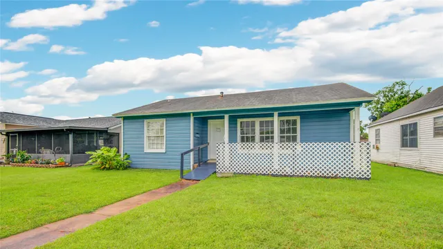 $235,000 | 1427 West 6th Street, Freeport, TX 77541