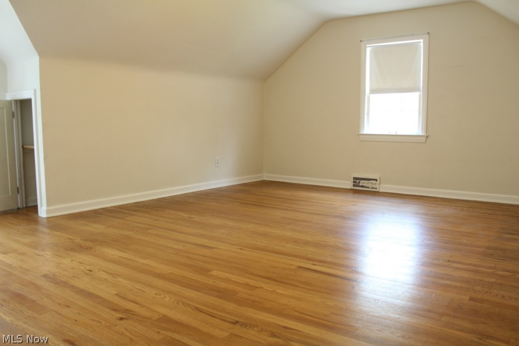 3359 Hollister Road Cleveland, OH 44118 - Photo 12 of 15
