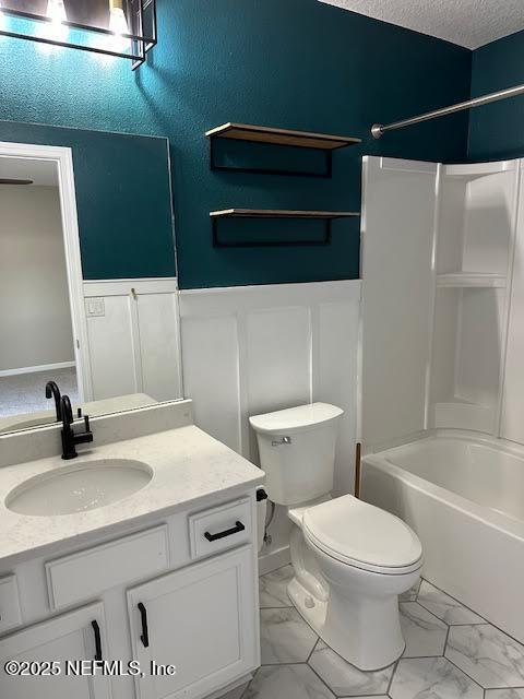 3022 Plantation Ridge Drive Green Cove Springs, FL 32043 - Photo 15 of 15 a bathroom with a sink a toilet and a bathtub
