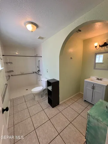 $234,900 | 866 Mabel Place, El Paso, TX 79928