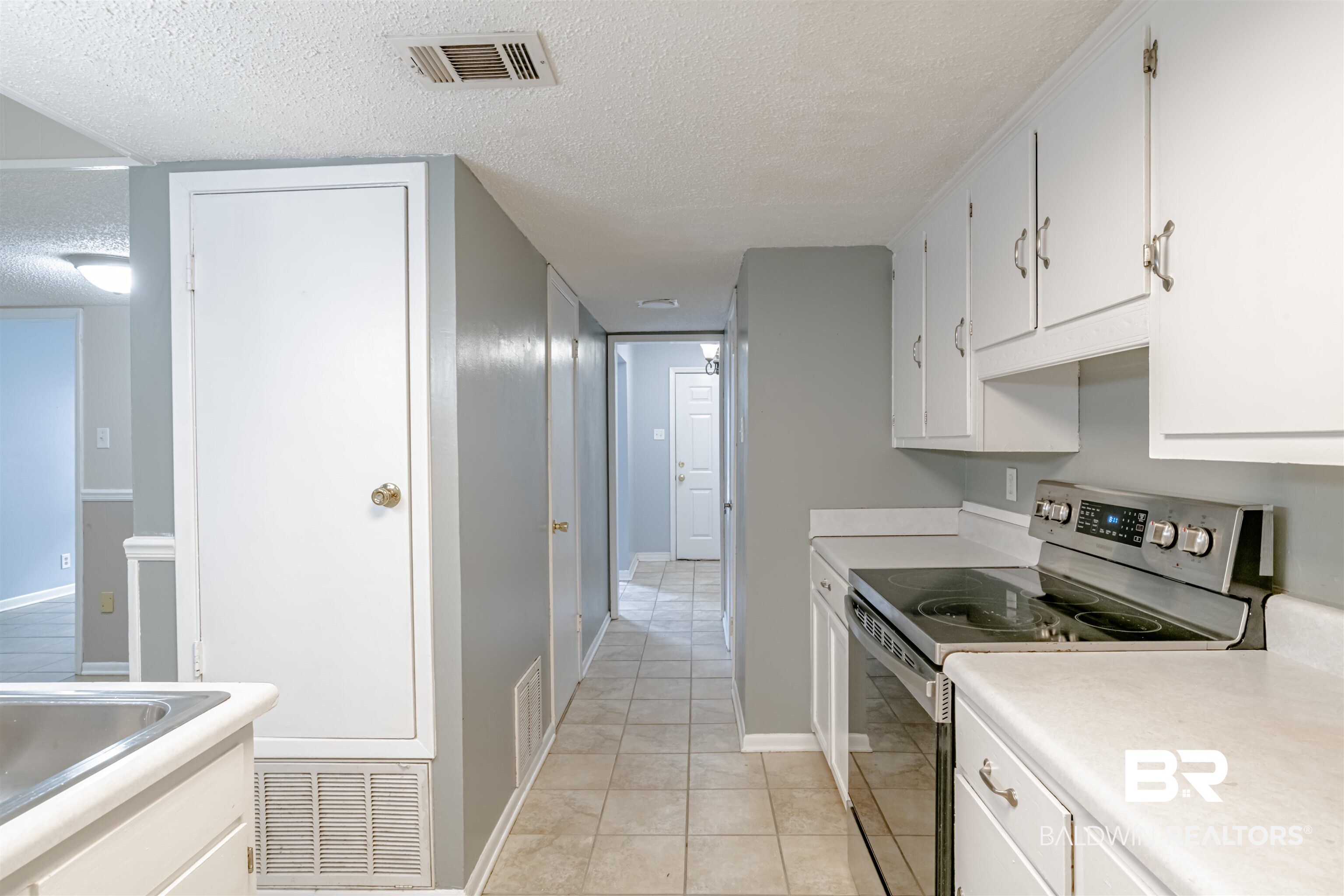 4017 Cottage Hill Road, Unit 30 Mobile, AL 36609 - Photo 15 of 27