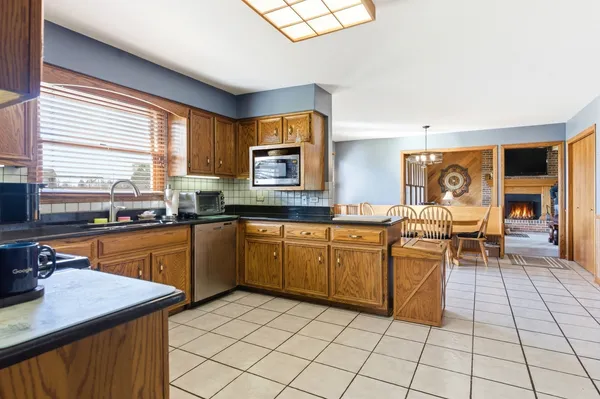 $599,900 | 11825 West Pauling Road, Manhattan, IL 60442