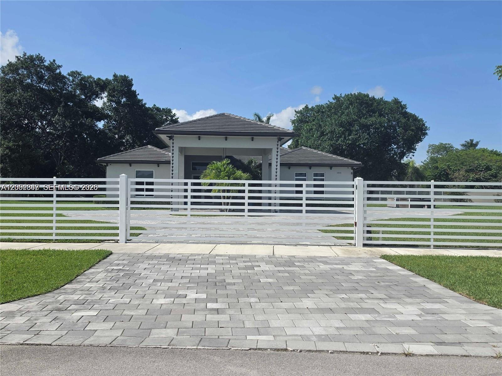 17575 Southwest 280th Street Homestead, FL 33031 - Photo 2 of 45 Gallery Image 2