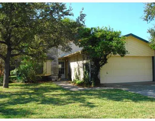 a front view of house with yard