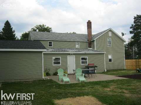 8583 North Seymour Road Flushing, MI 48433 - Photo 4 of 34 20446038-3.JPG