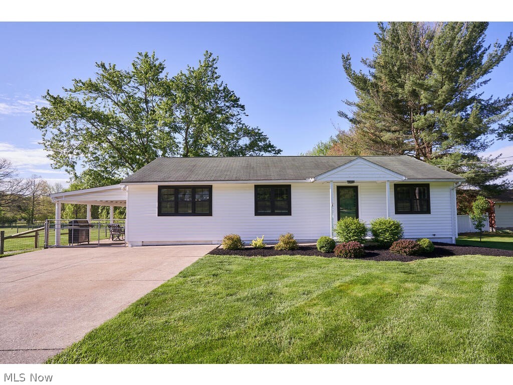 2984 Kendall Road Akron, OH 44321 - Photo 1 of 30
