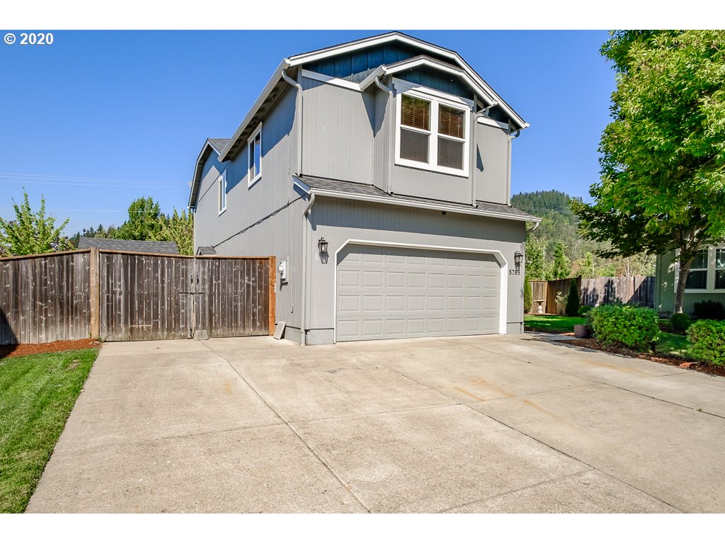 5798 Montclaire Way Springfield, OR 97478 - Photo 2 of 21 Gallery Image 2