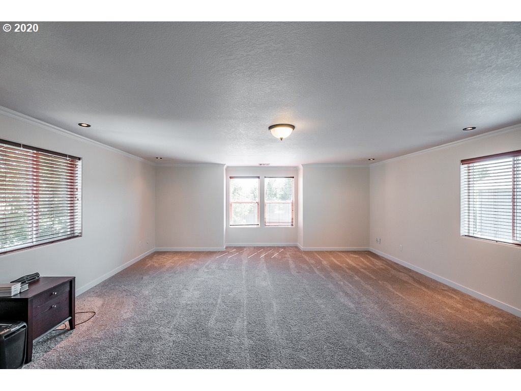 5798 Montclaire Way Springfield, OR 97478 - Photo 11 of 21 Gallery Image 11