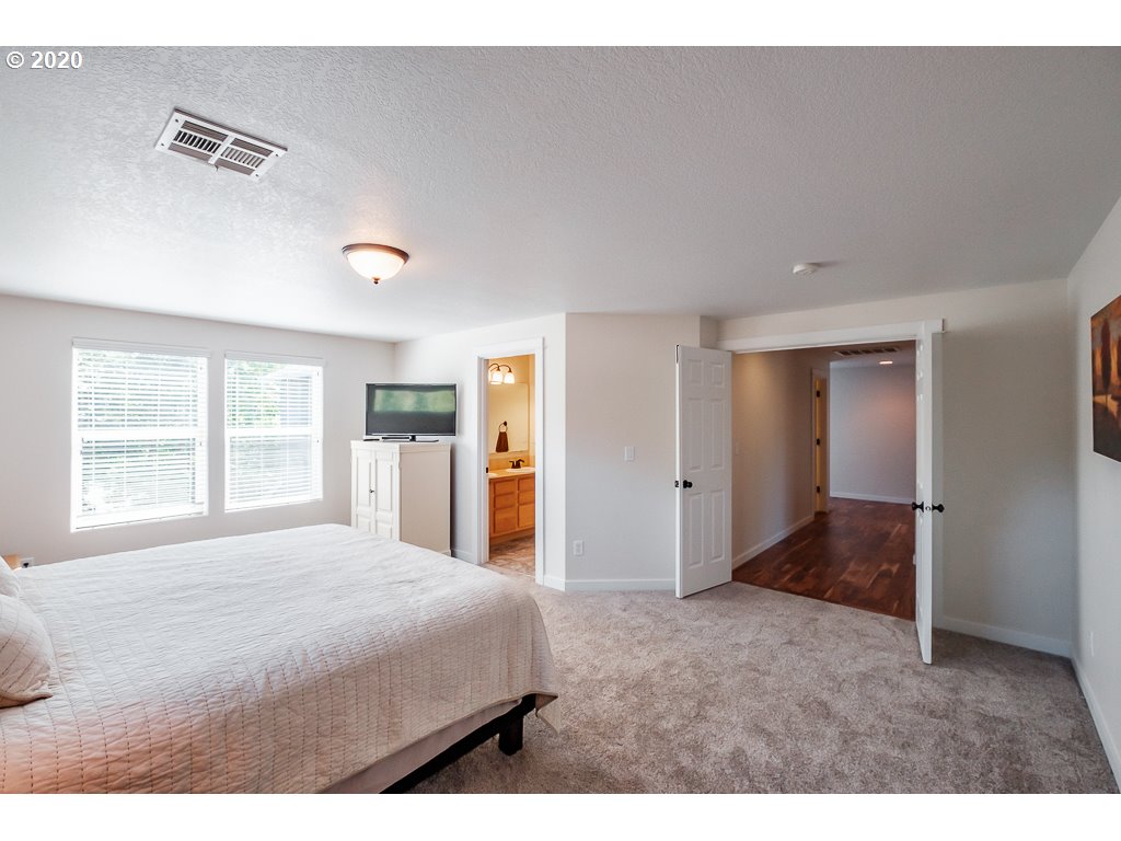 5798 Montclaire Way Springfield, OR 97478 - Photo 14 of 21 Gallery Image 14