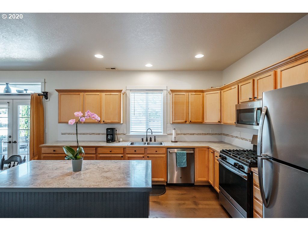 5798 Montclaire Way Springfield, OR 97478 - Photo 5 of 21 Gallery Image 5