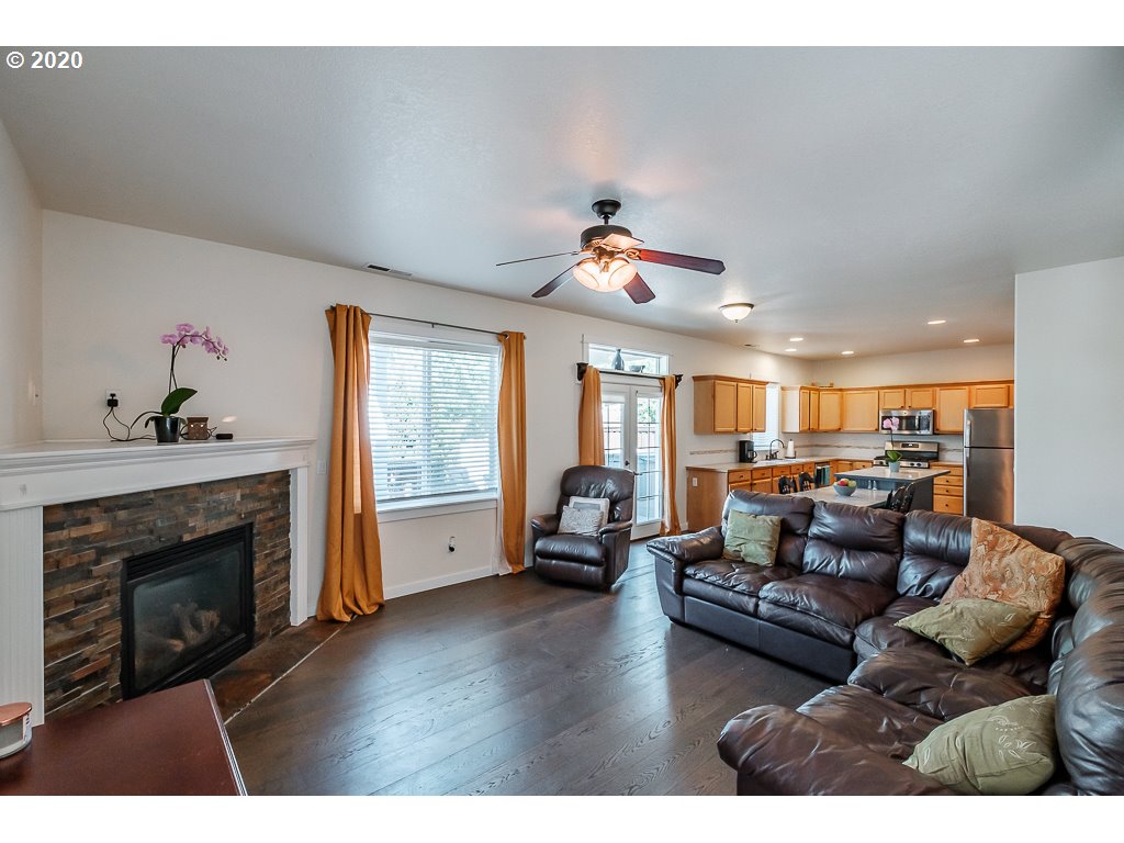 5798 Montclaire Way Springfield, OR 97478 - Photo 6 of 21 Gallery Image 6
