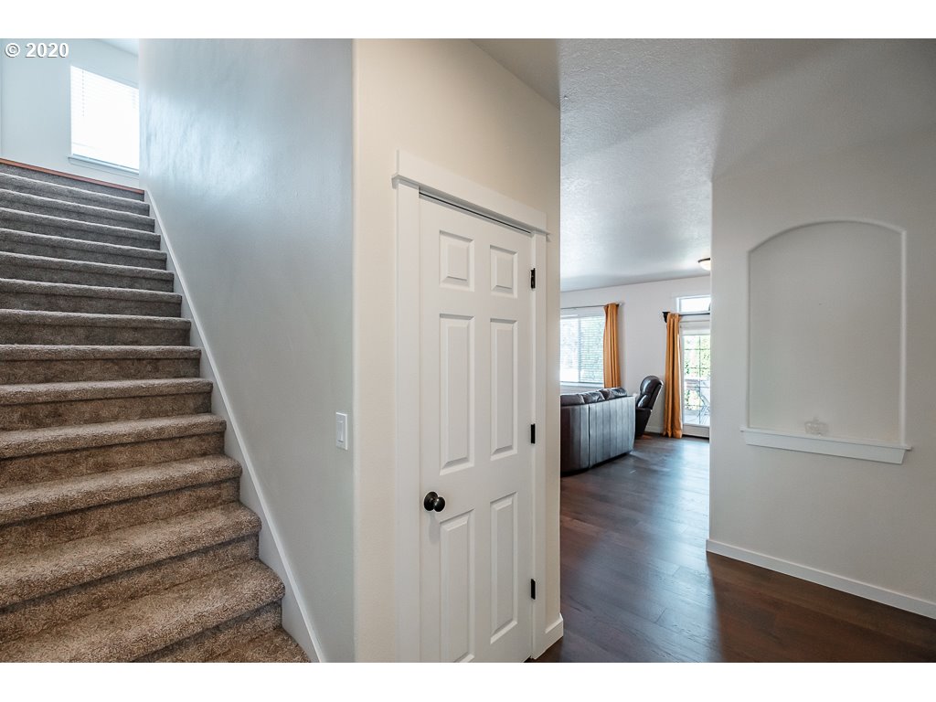 5798 Montclaire Way Springfield, OR 97478 - Photo 10 of 21 Gallery Image 10