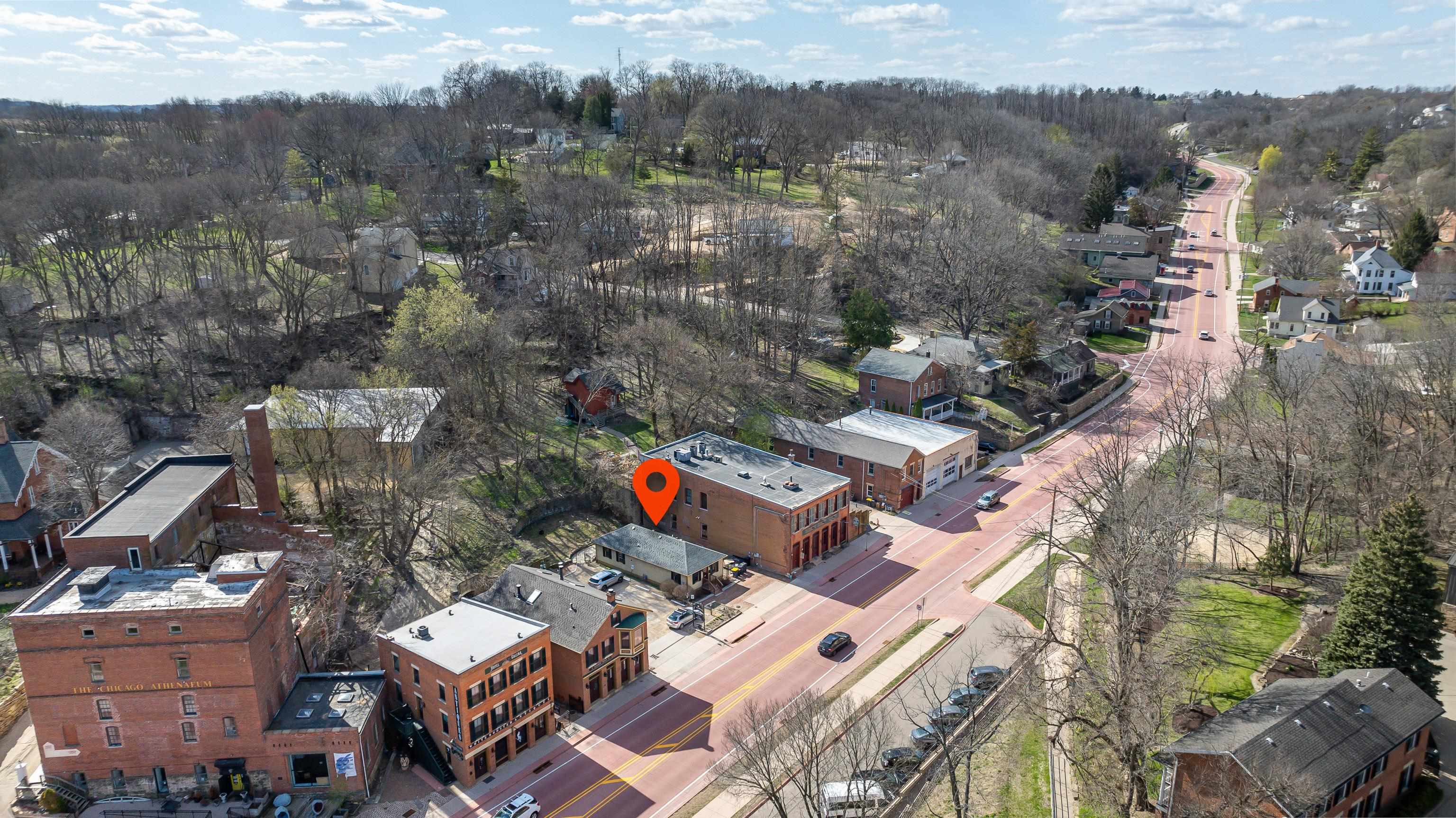 330 Spring Street Galena, IL 61036 - Photo 4 of 27 an aerial view of a city with lots of residential buildings