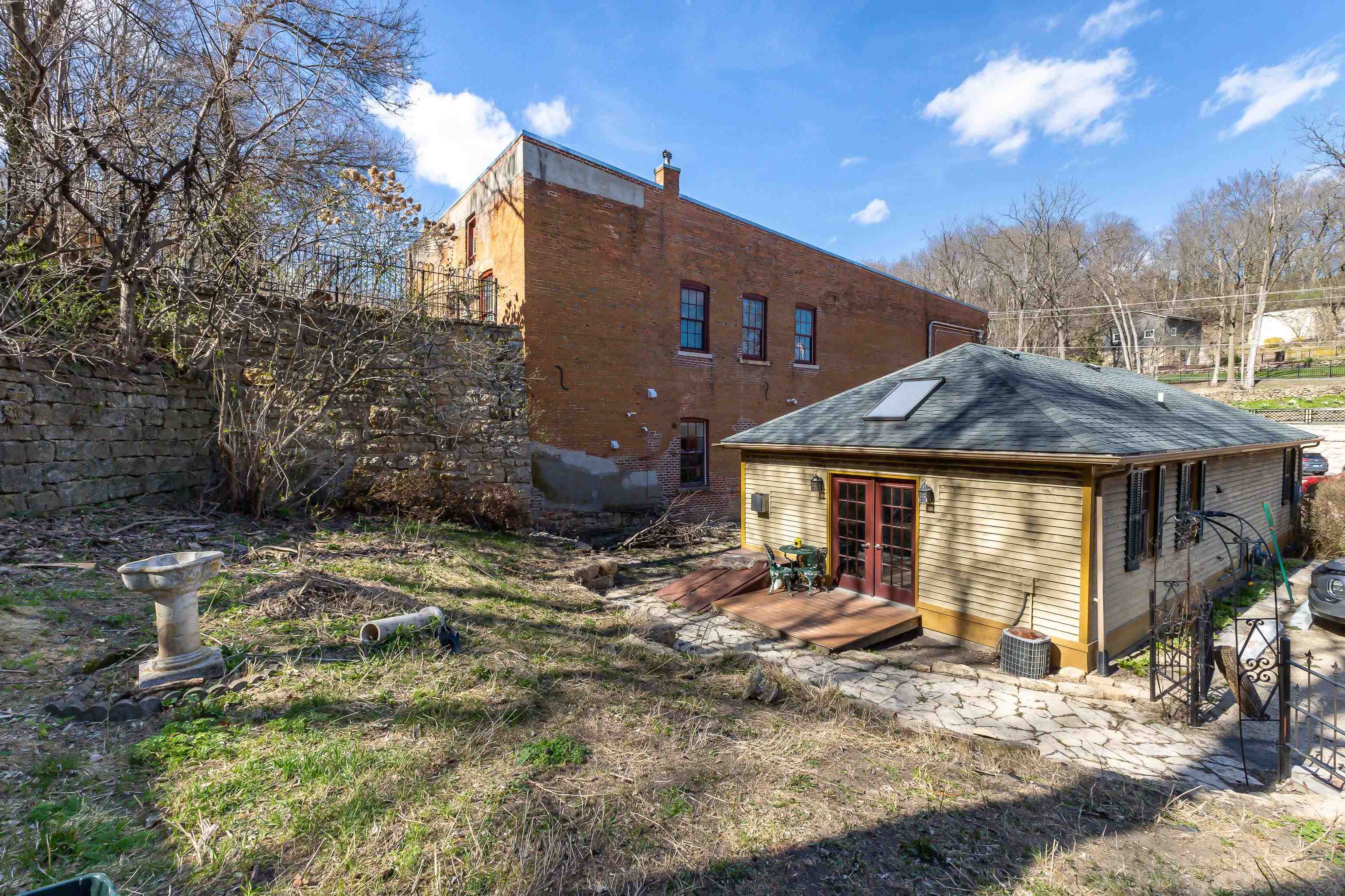 330 Spring Street Galena, IL 61036 - Photo 6 of 27 a house view with a outdoor space