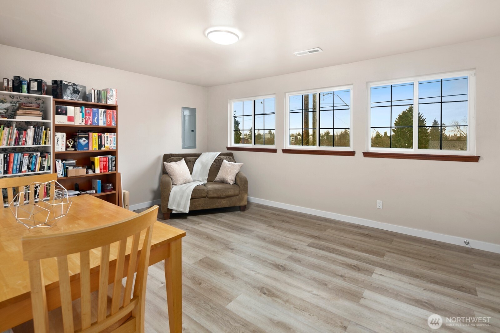 8832 14th Avenue Southwest Seattle, WA 98106 - Photo 20 of 25