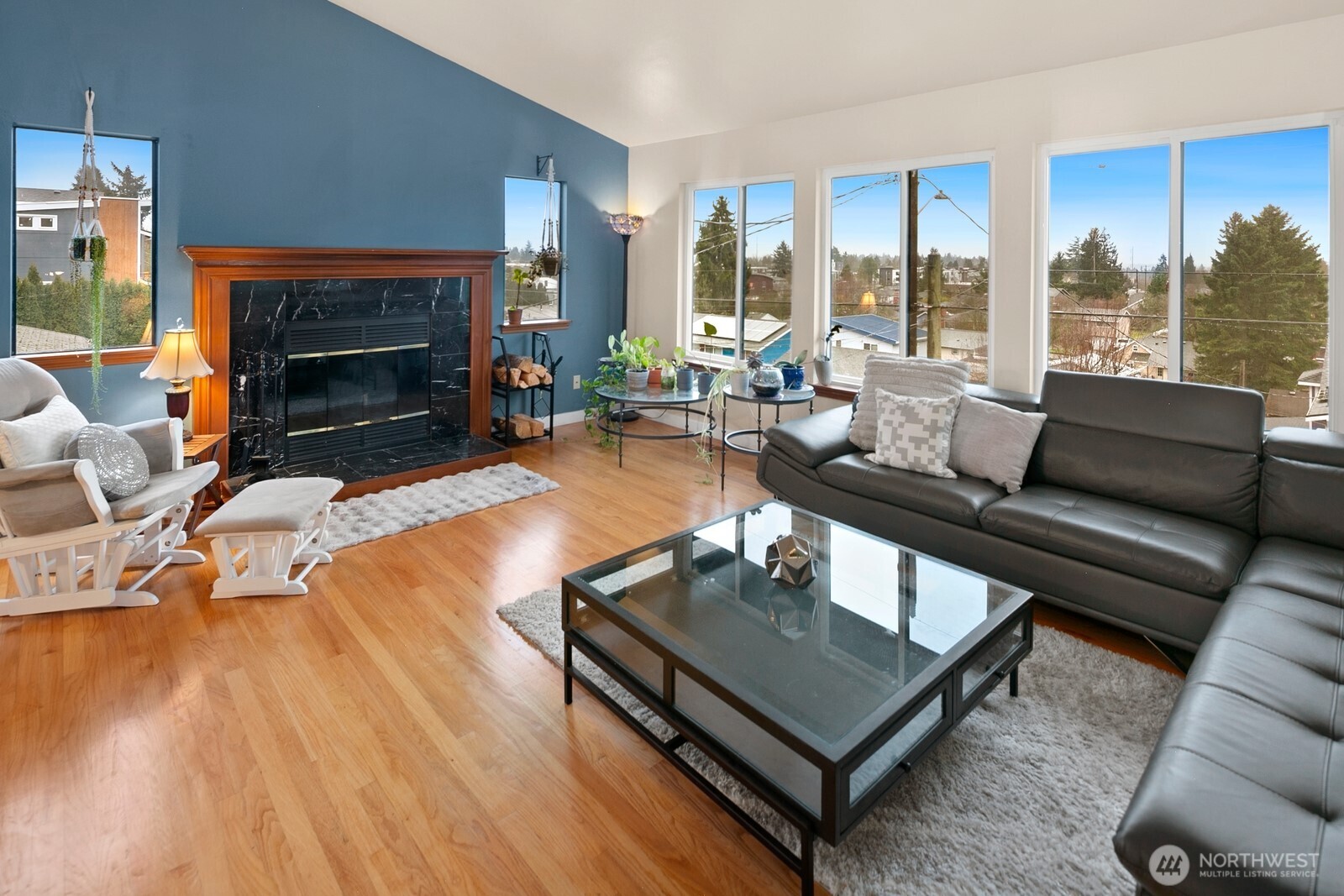 8832 14th Avenue Southwest Seattle, WA 98106 - Photo 4 of 25