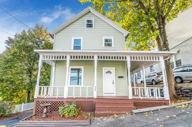 $379,900 | 32 Hill Street, Shelton, CT 06484