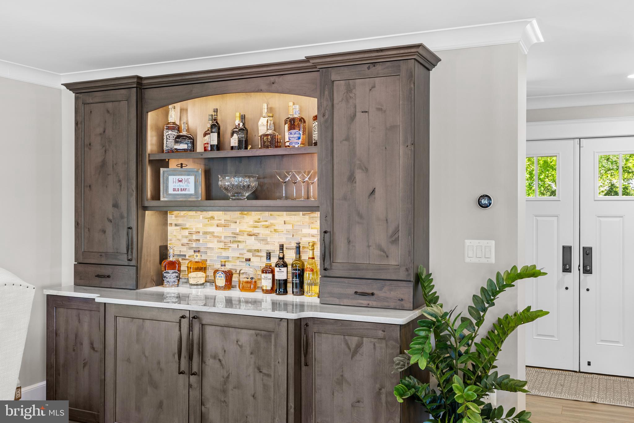 7989 East Riverside Drive Pasadena, MD 21122 - Photo 10 of 44 Built-in Bar