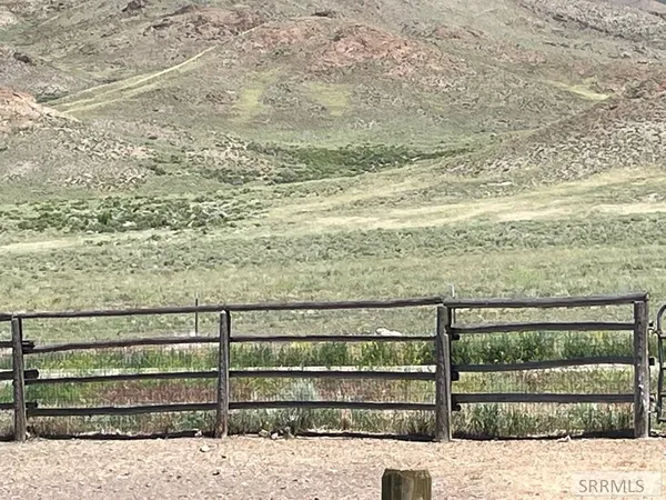 $474,900 | 1096 Upper Hot Spgs Road, Challis, ID 83226