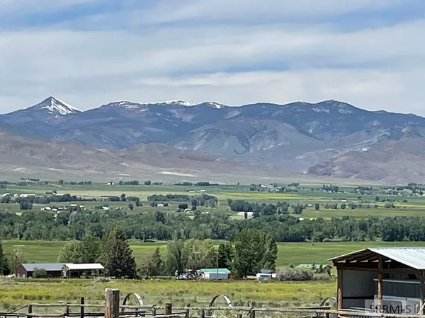 $474,900 | 1096 Upper Hot Spgs Road, Challis, ID 83226