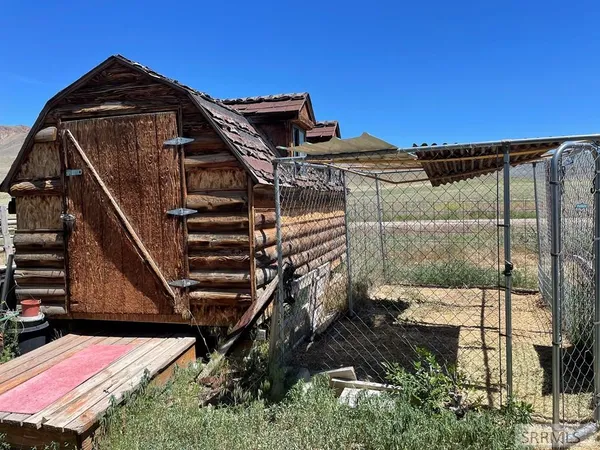 $474,900 | 1096 Upper Hot Spgs Road, Challis, ID 83226