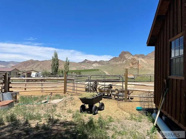 $474,900 | 1096 Upper Hot Spgs Road, Challis, ID 83226