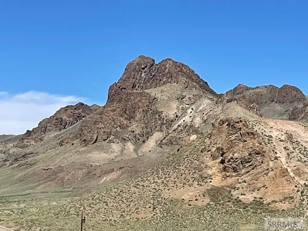 $474,900 | 1096 Upper Hot Spgs Road, Challis, ID 83226