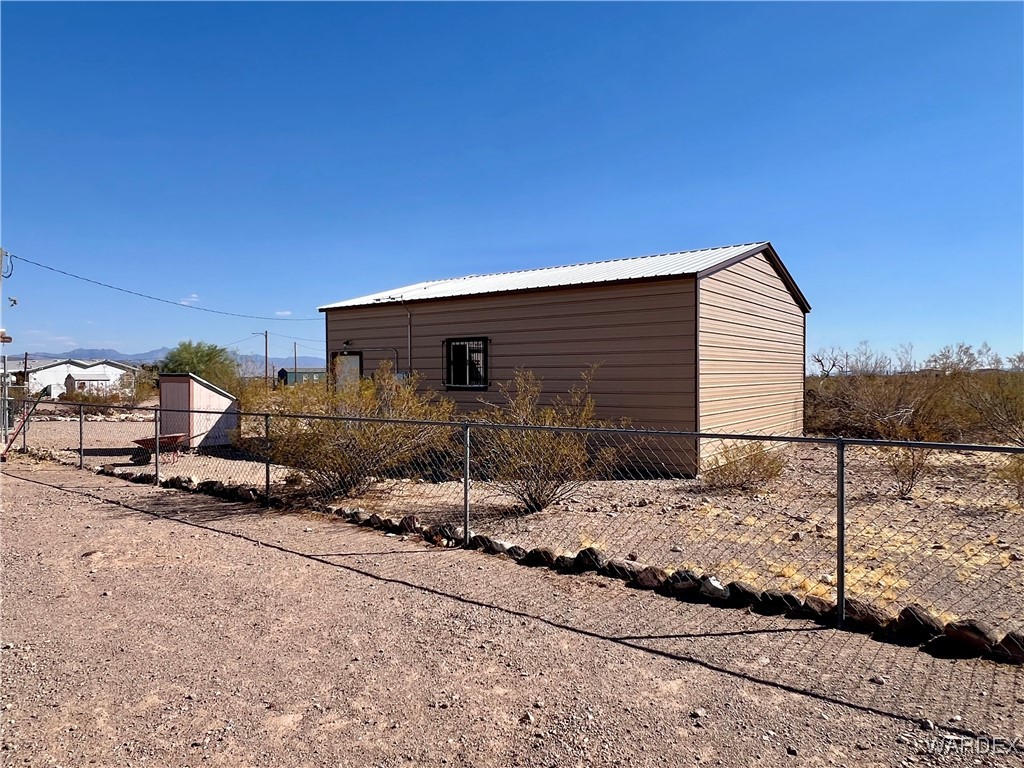 3905 Eloy Road Golden Valley, AZ 86413 - Photo 17 of 45 Side of Structure