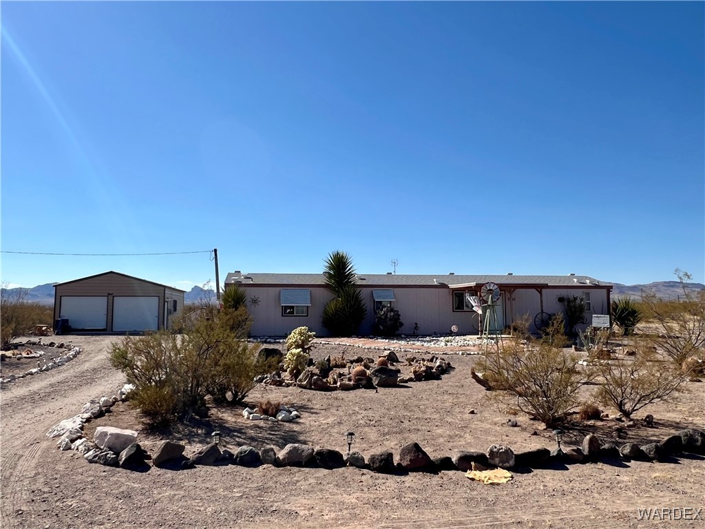 3905 Eloy Road Golden Valley, AZ 86413 - Photo 2 of 45 Front of Structure