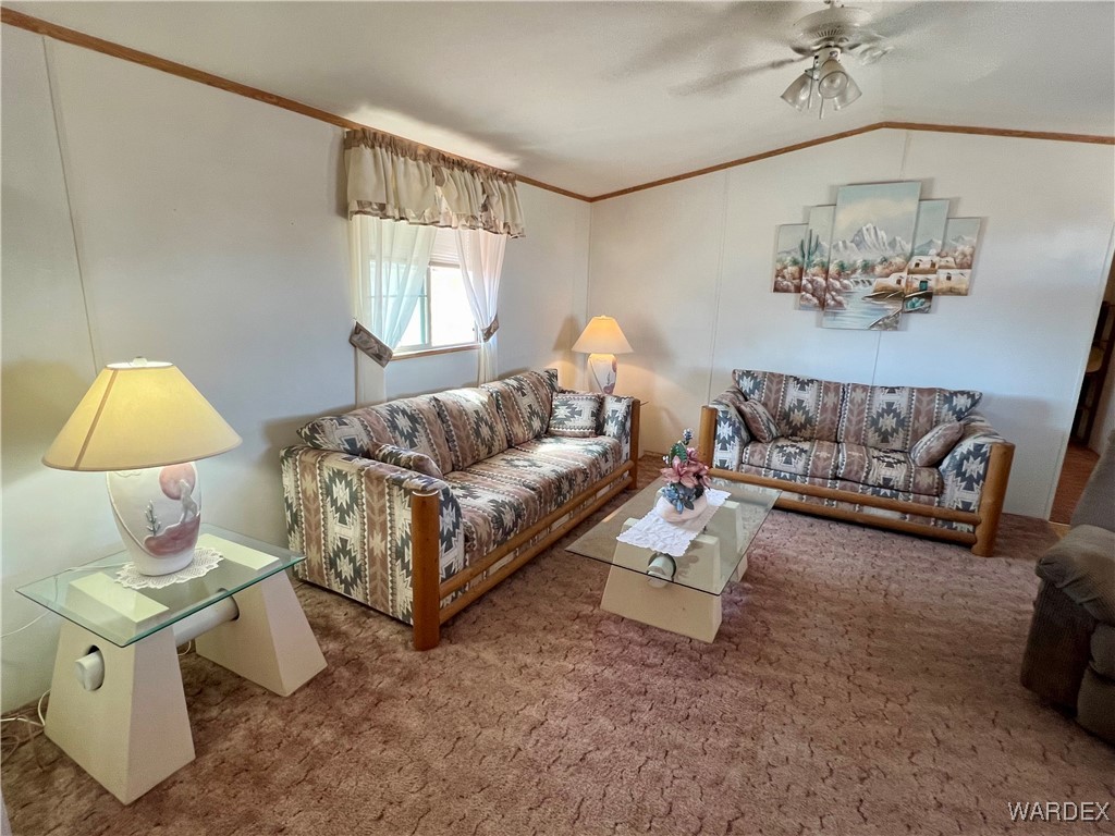 3905 Eloy Road Golden Valley, AZ 86413 - Photo 21 of 45 Living Room