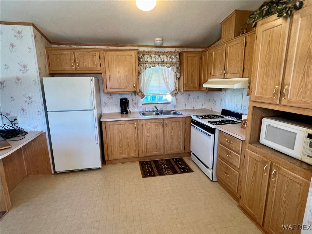 3905 Eloy Road Golden Valley, AZ 86413 - Photo 26 of 45 Kitchen