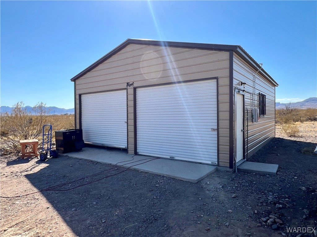 3905 Eloy Road Golden Valley, AZ 86413 - Photo 6 of 45 Garage