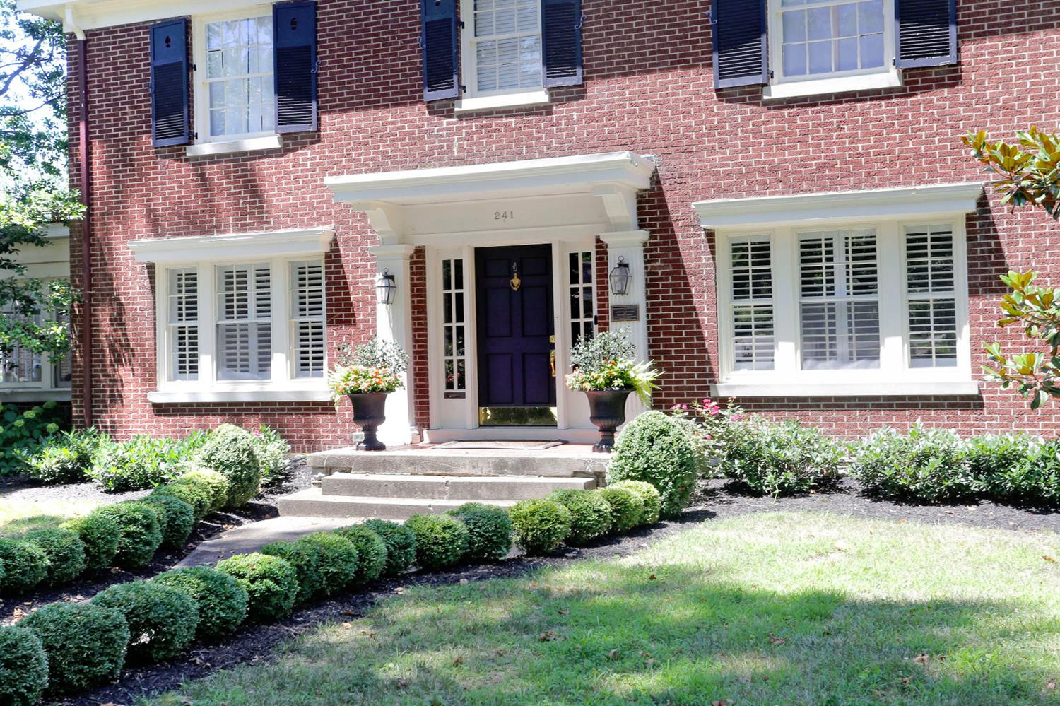 241 Woodspoint Road Lexington, KY 40502 - Photo 2 of 55 Photo 2