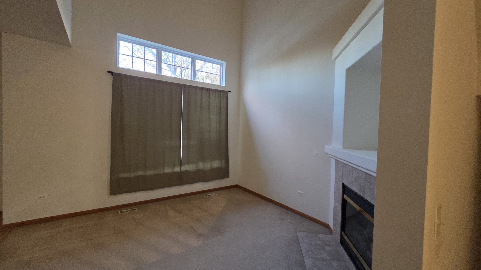 434 Vaughn Circle Aurora, IL 60502 - Photo 4 of 24