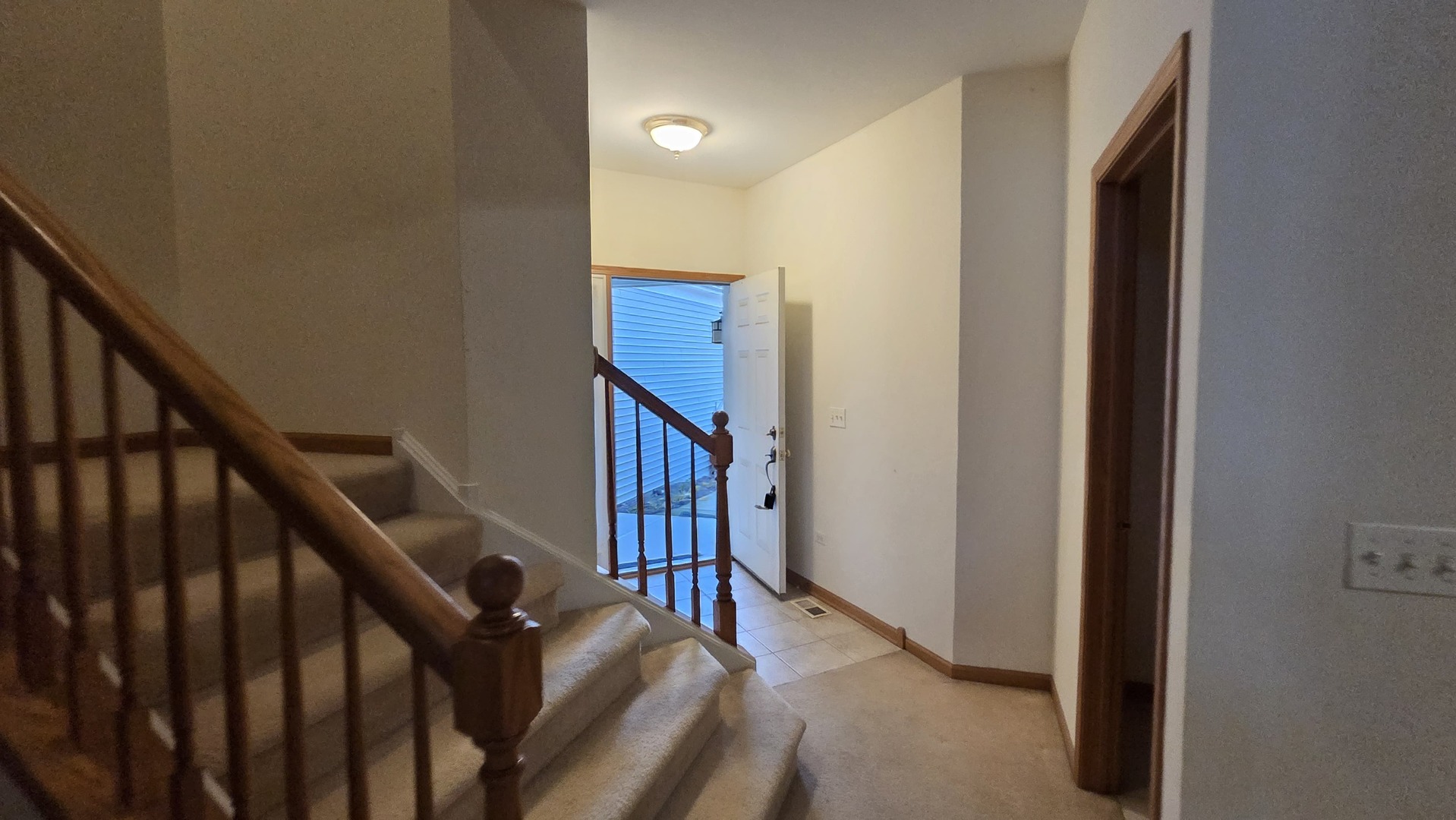 434 Vaughn Circle Aurora, IL 60502 - Photo 9 of 24