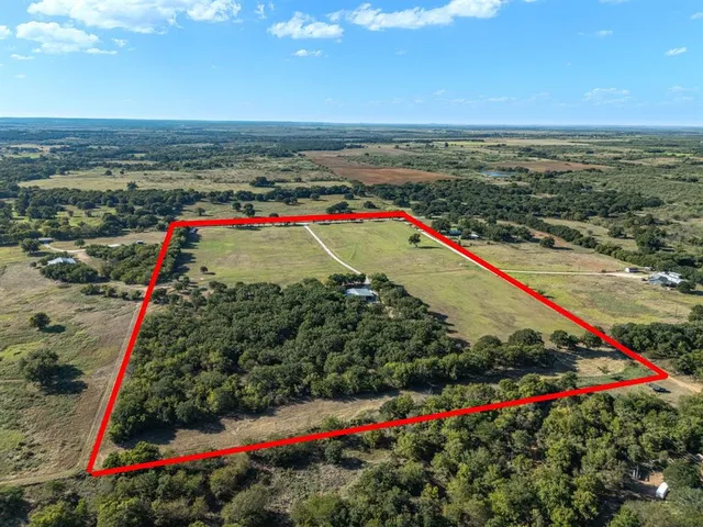 $500,000 | 2210 Old Wichita Highway, Nocona, TX 76255