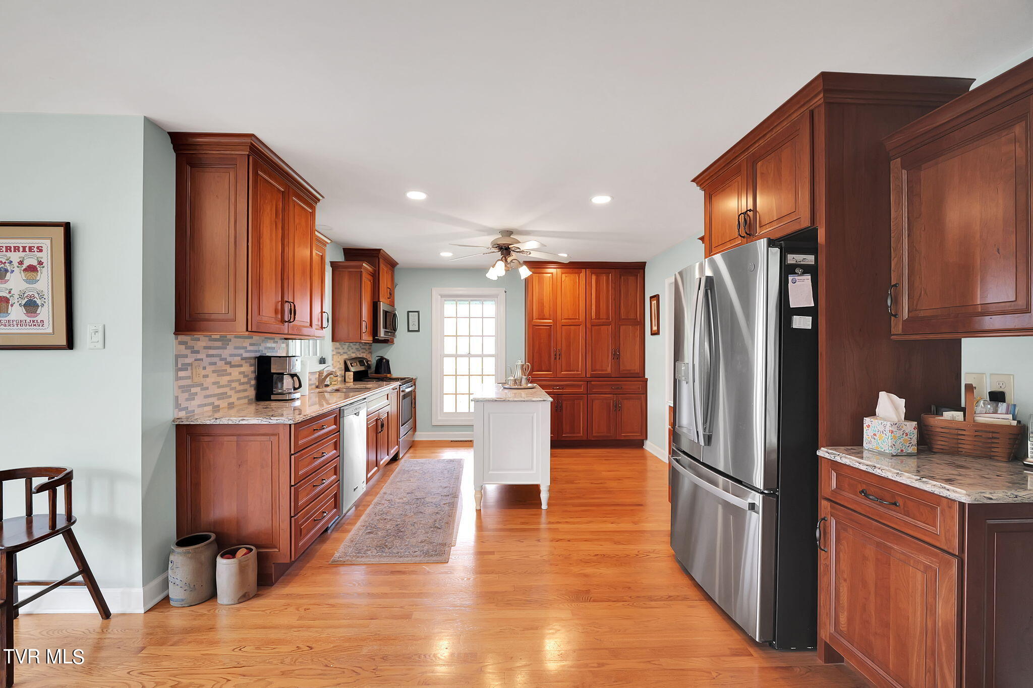 9117 Mountain Road Lebanon, VA 24266 - Photo 15 of 73 13-web-or-mls-9117-mountain-rd - Copy