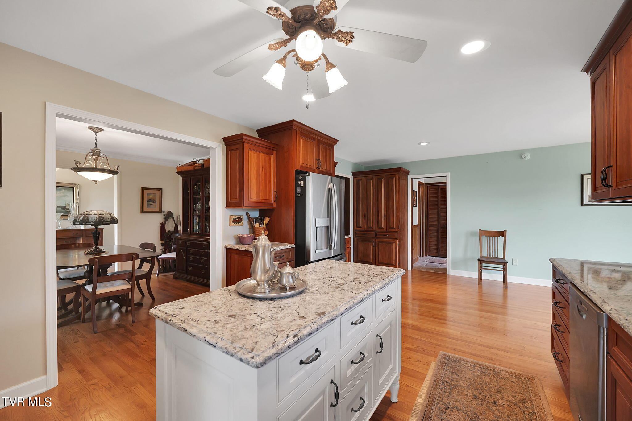 9117 Mountain Road Lebanon, VA 24266 - Photo 17 of 73 15-web-or-mls-9117-mountain-rd - Copy