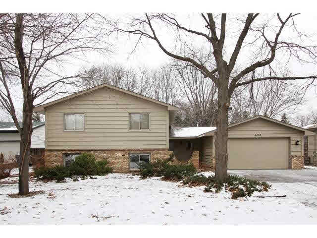 8456 Groveland Road Mounds View, MN 55112 - Photo 1 of 17 Gallery Image 1