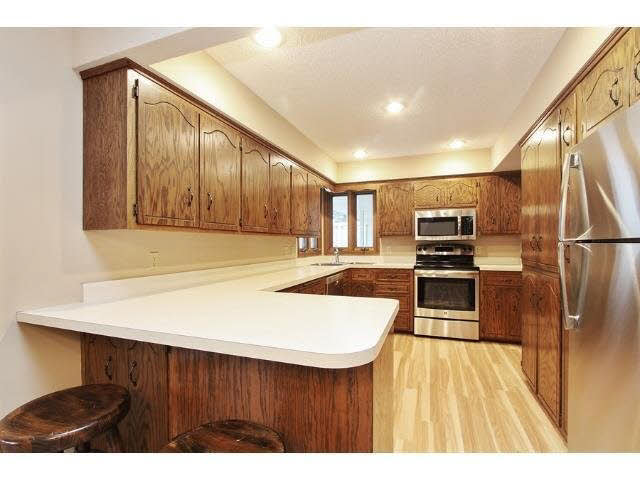8456 Groveland Road Mounds View, MN 55112 - Photo 5 of 17 Gallery Image 5