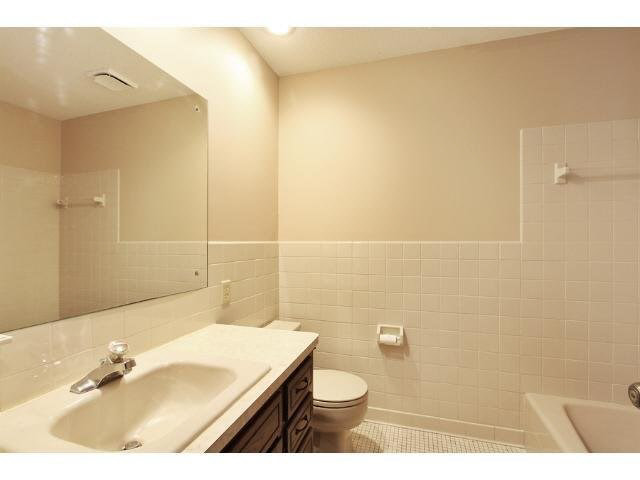 8456 Groveland Road Mounds View, MN 55112 - Photo 9 of 17 Gallery Image 9